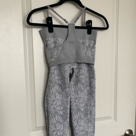 FABLETICS SET - Picture 2 of 3